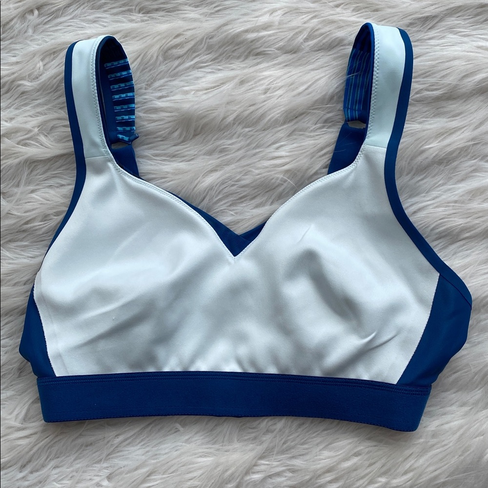 Brooks | Drive Convertible Run Bra - Picture 7 of 9